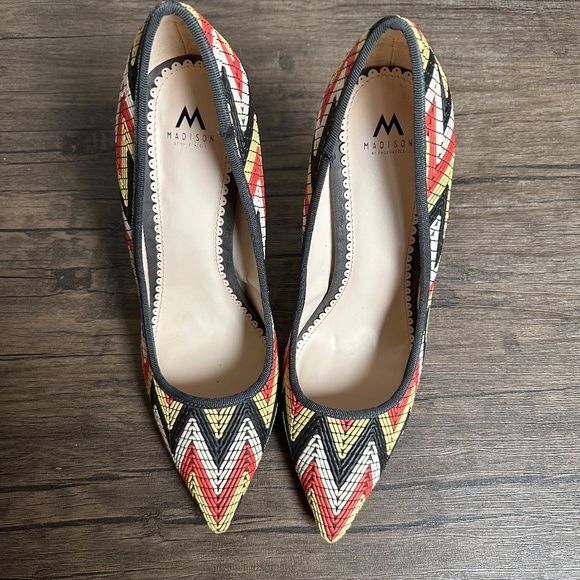 *MADISON* Black x Red Zig Zag Pattern Fashion Heels Size 9.5 - Picture 5 of 9